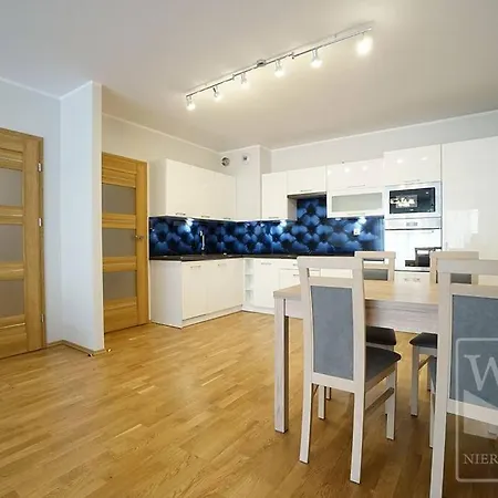 Big - Old Town - 3 - Private Parking Apartment Wroclaw