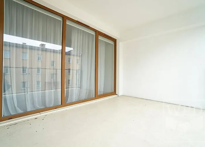 Big - Old Town - 3 - Private Parking Apartament *